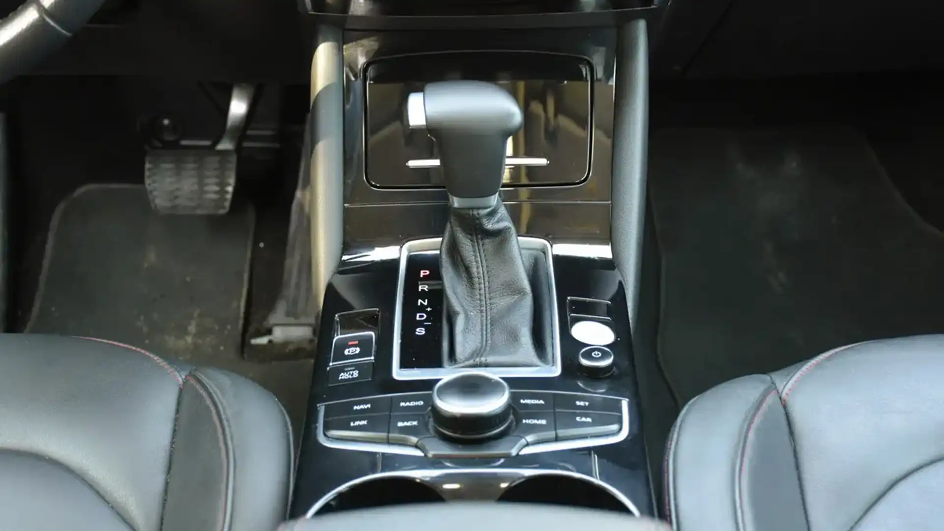 b16